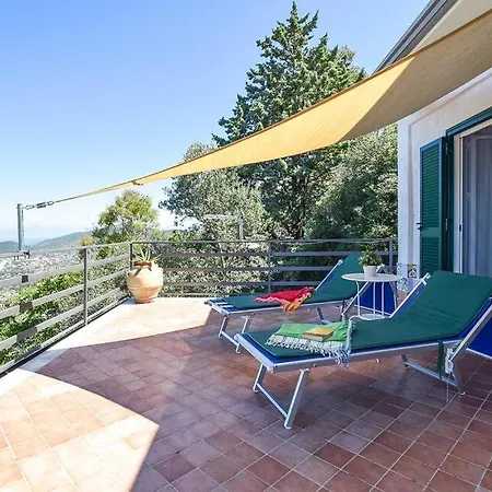 La Pennichella Apartment *